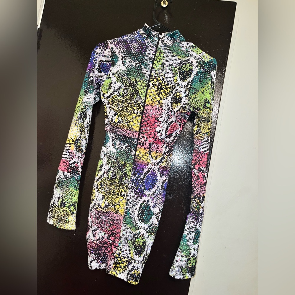 Multi color dress - Picture 2 of 3